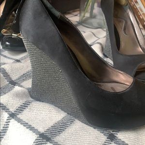 Black wedge heel with silver mesh